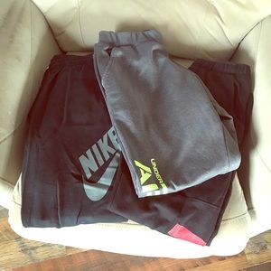 3 pairs of joggers